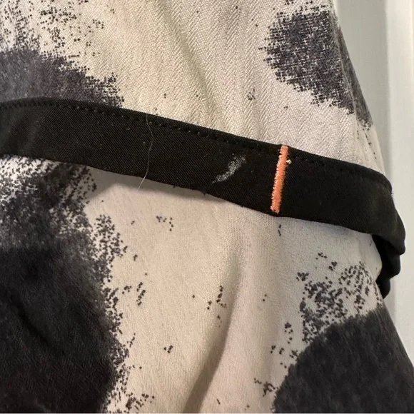 Lululemon Run Speed Shorts Black and White Polka Dot Athletic Size 8 - Picture 5 of 7